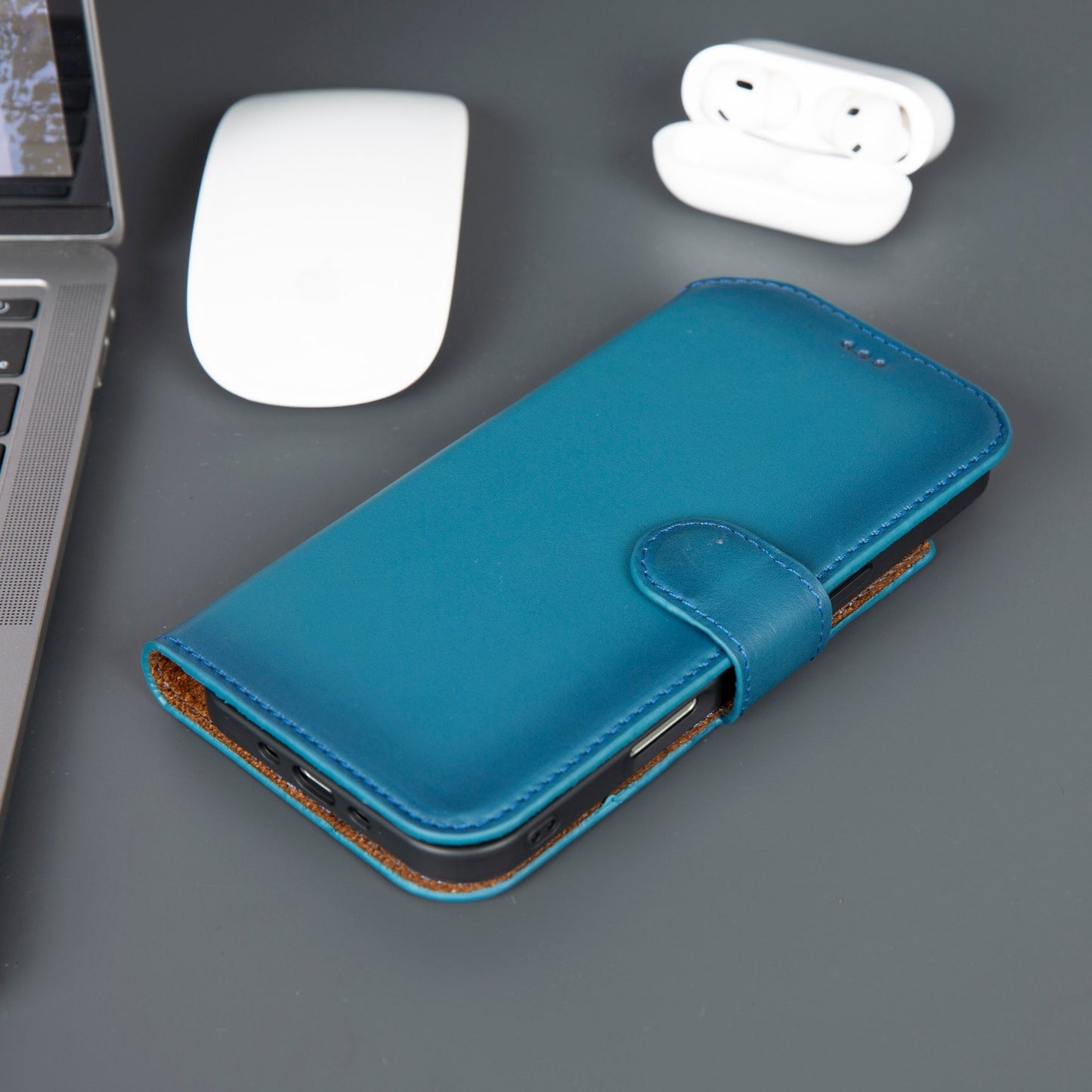 Casper Leather iPhone 17 Pro Max Wallet Case | MagSafe